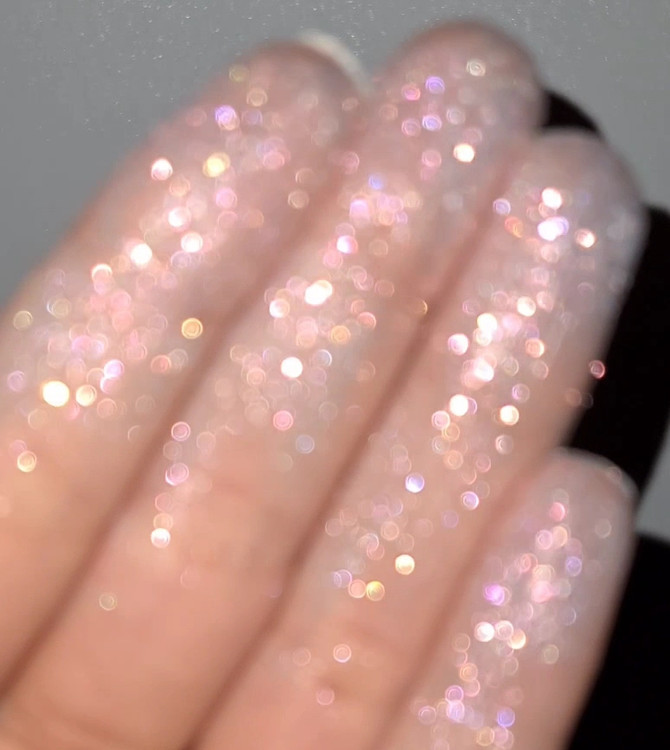 با رنگ صدفی صورتی